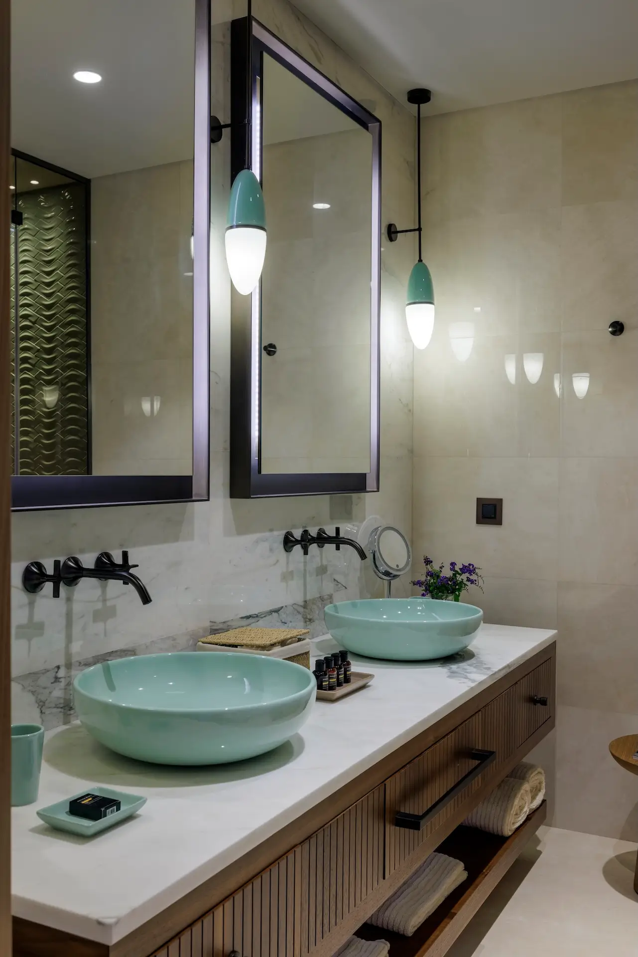 Palaia Premium Suit Lavaboları